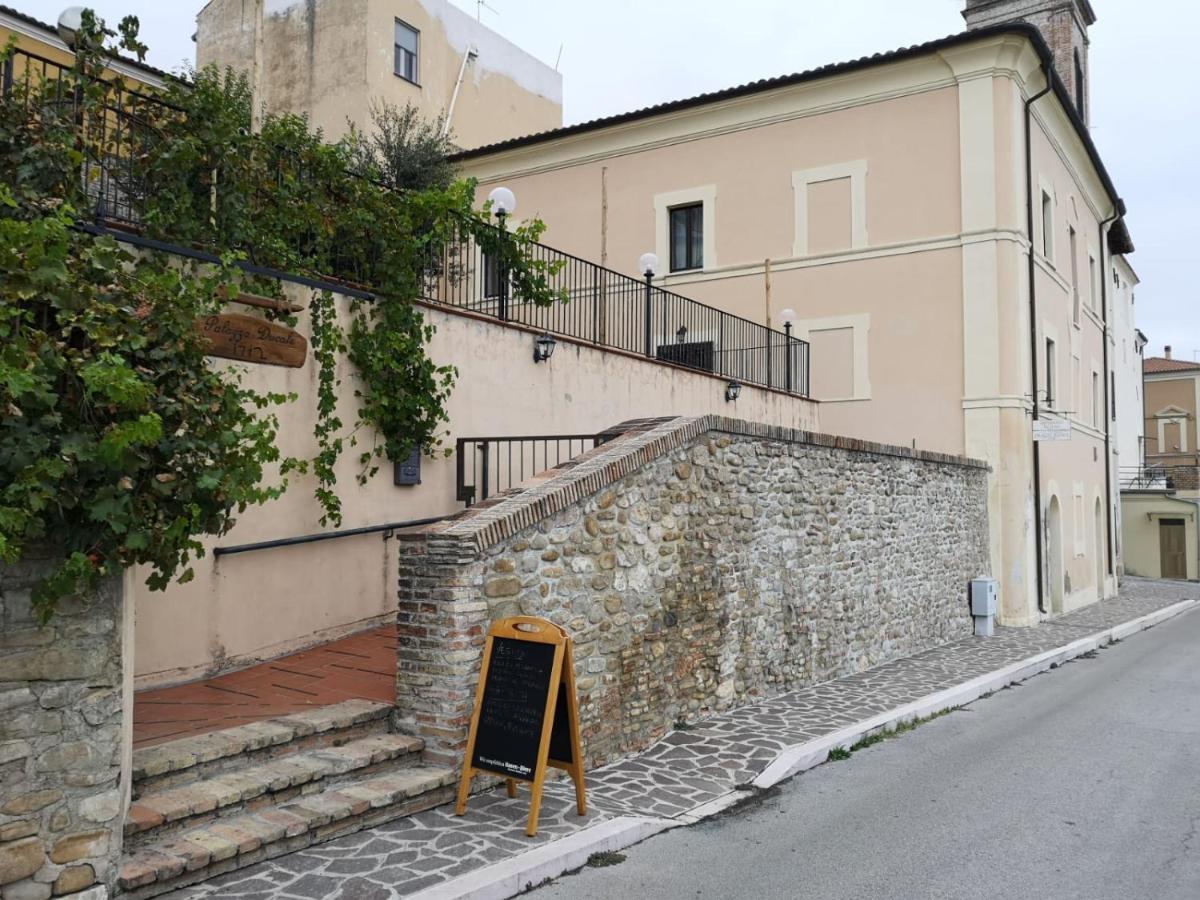 Palazzo Ducale Otel Castilenti Dış mekan fotoğraf