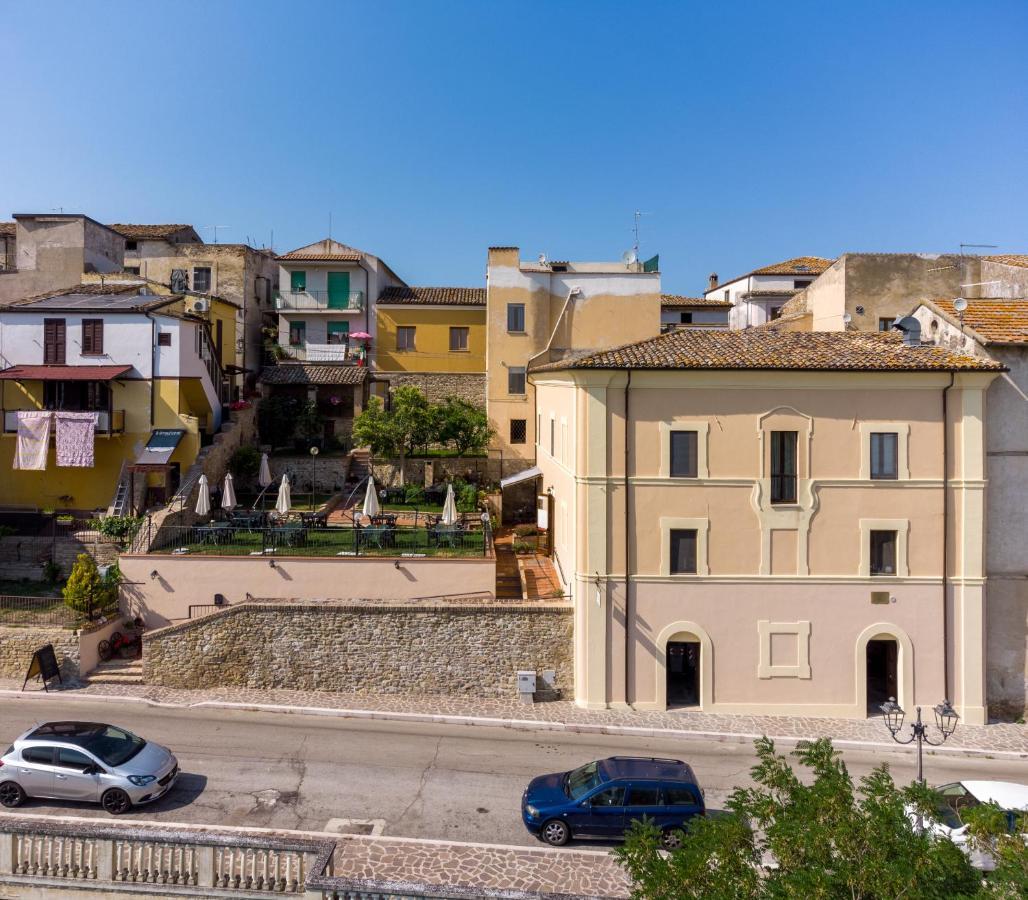 Palazzo Ducale Otel Castilenti Dış mekan fotoğraf